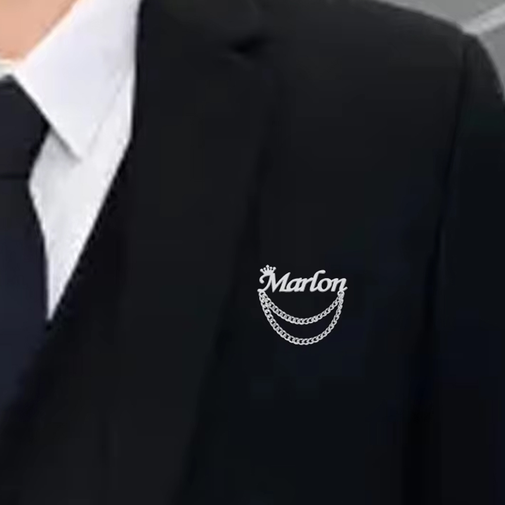 Spersonalizowana broszka z imi – Tuxedo Lapel Pin recenzja i cena